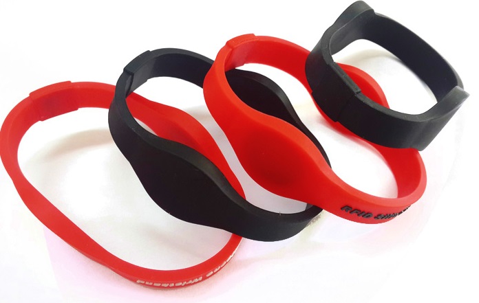 Dual-frequency Wristbands